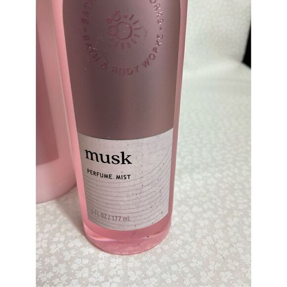 Bath and Body Works SENSITIVE SKIN COLLOIDAL OATMEAL 4 Piece Set - Picture 4 of 9